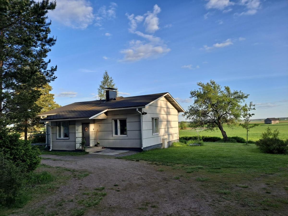 Levomaeki Farm Cottages Ypaja Экстерьер фото