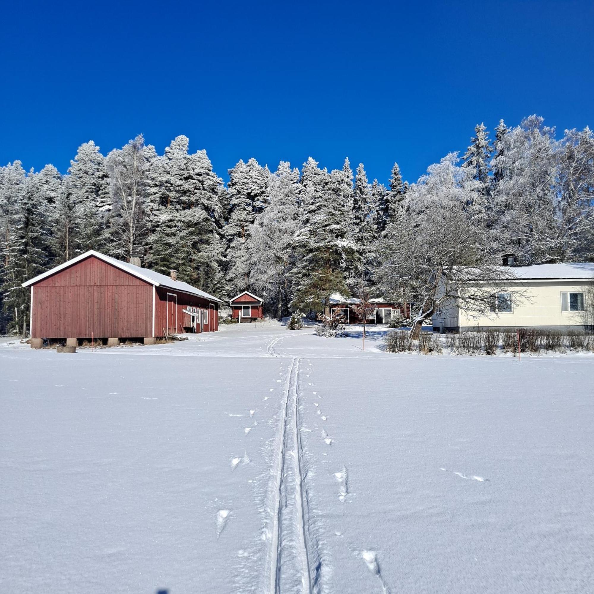 Levomaeki Farm Cottages Ypaja Номер фото