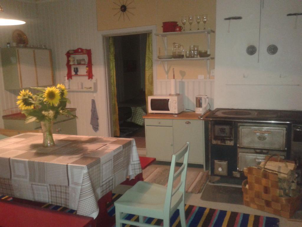 Levomaeki Farm Cottages Ypaja Номер фото